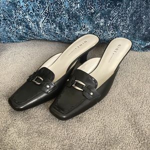 NINE WEST “NCALLBECAUSE” GENUINE LEATHER KITTEN HEEL SLIDE in Black, Size 7M